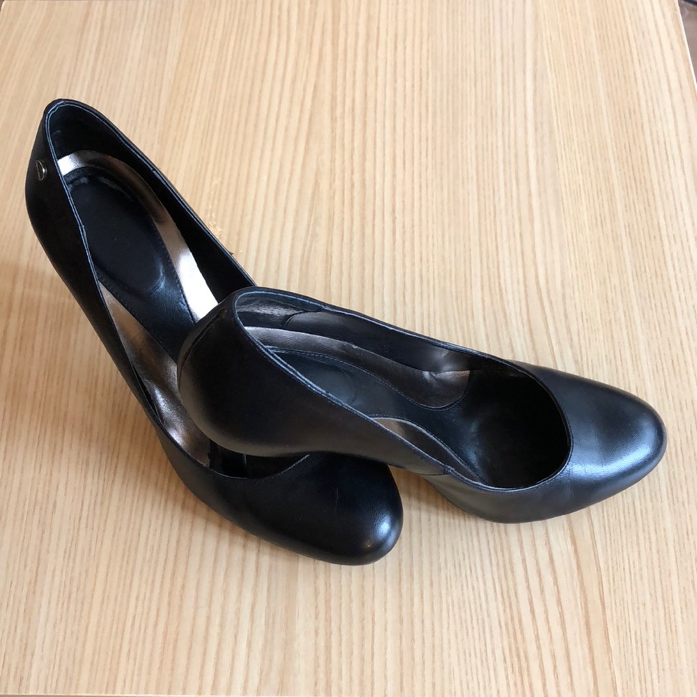 Calvin Klein Black Leather Pumps